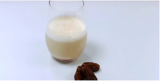 Jogurtovo datlové smoothie 